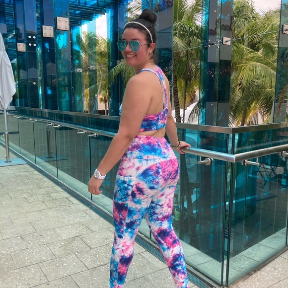 Tie Dye activewear set - Picture 3 of 4
